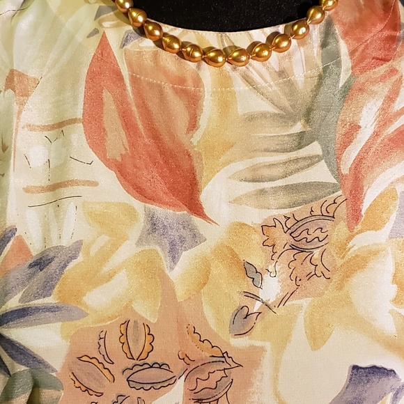 Martinique Floral Top size S - Picture 3 of 4